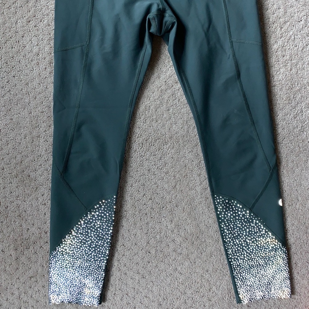 LULU reflective crop 23” leggings